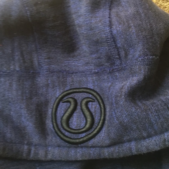 Lulu lemon sweatshirt - Picture 3 of 3